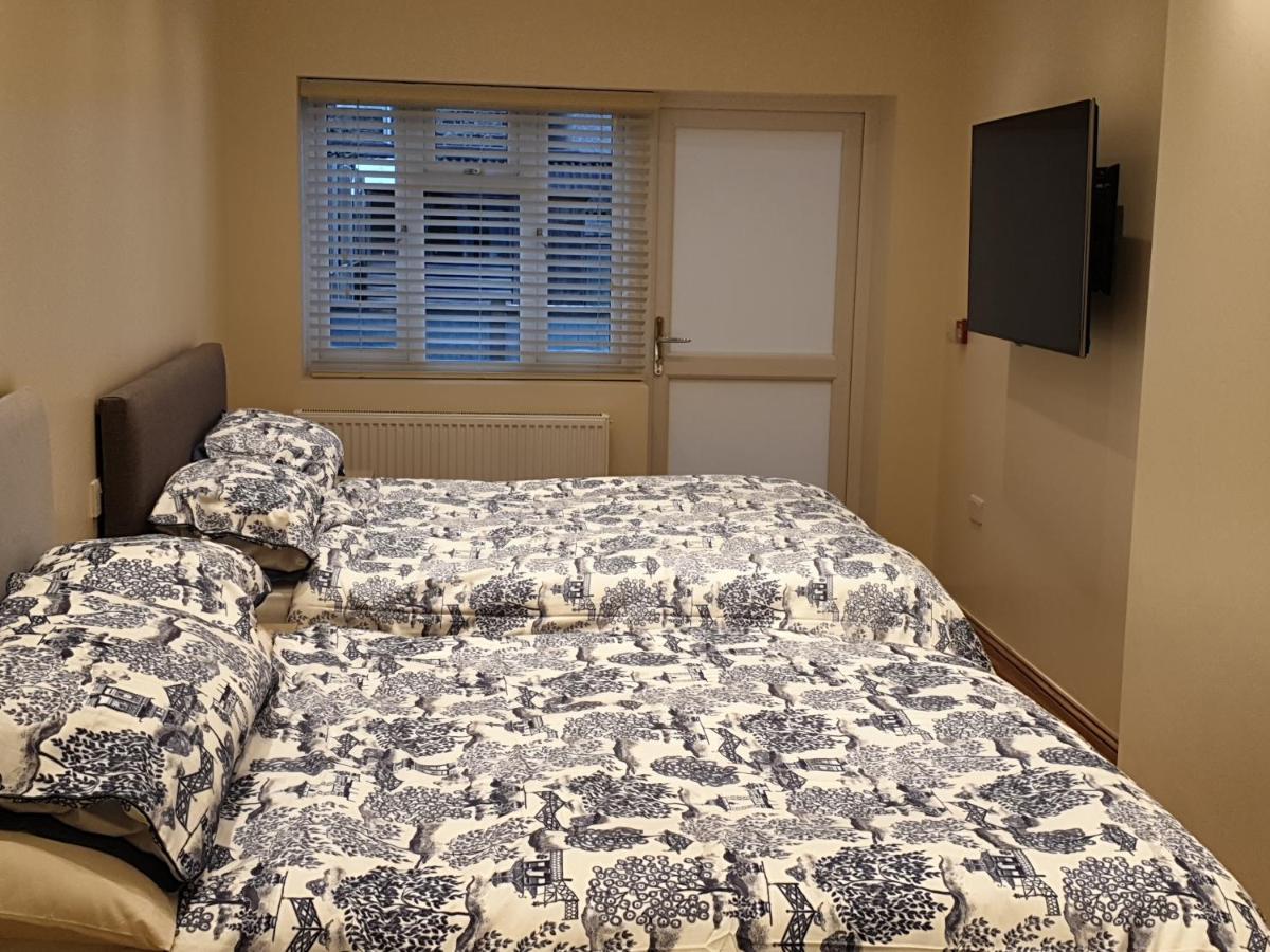 London Luxury Apartments 4 Min Walk From Ilford Station, With Free Parking Free Wifi Exteriér fotografie