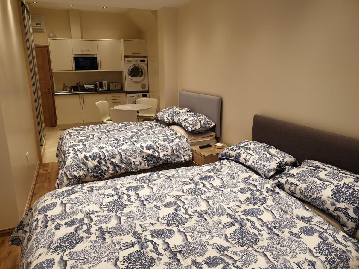 London Luxury Apartments 4 Min Walk From Ilford Station, With Free Parking Free Wifi Exteriér fotografie
