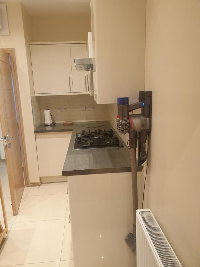 London Luxury Apartments 4 Min Walk From Ilford Station, With Free Parking Free Wifi Exteriér fotografie